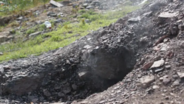 Fuego saliendo de la tierra en Centralia