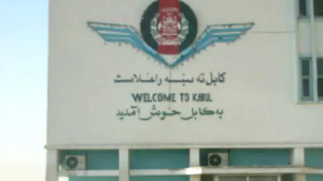 افغانستان په ټوله کې تر لسو ډېر هوايي ډګرونه لري.