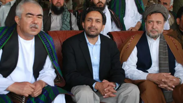 آقای مسعود زمانی که رئیس جبهه ملی بود، طرفدار سرسخت نظام پارلمانی بود