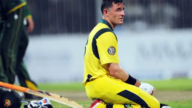 माइकल हसी: बेस प्राइस- दो करोड़ रुपए