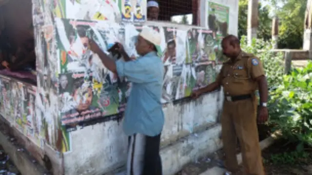 නීති විරෝධී මැතිවරණ දැන්වීම් ඉවත් කරන අවස්ථාවක්