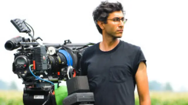 بحرانی از پدر و مادری ایرانی در کارولینای شمالی به دنیا آمده و آنجا بزرگ شده است