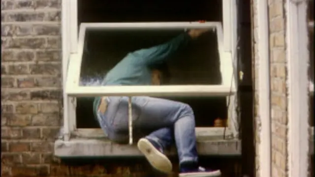 سِنکلیئر نے کارڈیف کراؤن کورٹ میں اس چوری کا اعتراف کیا