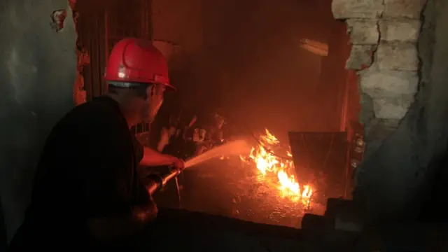 د لاهور ښار کې د اور لګېدو له امله شاوخوا ۱۳ کسانو خپل ژوند له لاسه ورکړ