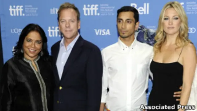 (बाएं से) निर्देशक मीरा नायर, अभिनेता कीफर सदरलैंड, रिज अहमद और अभिनेत्री केट हडसन.