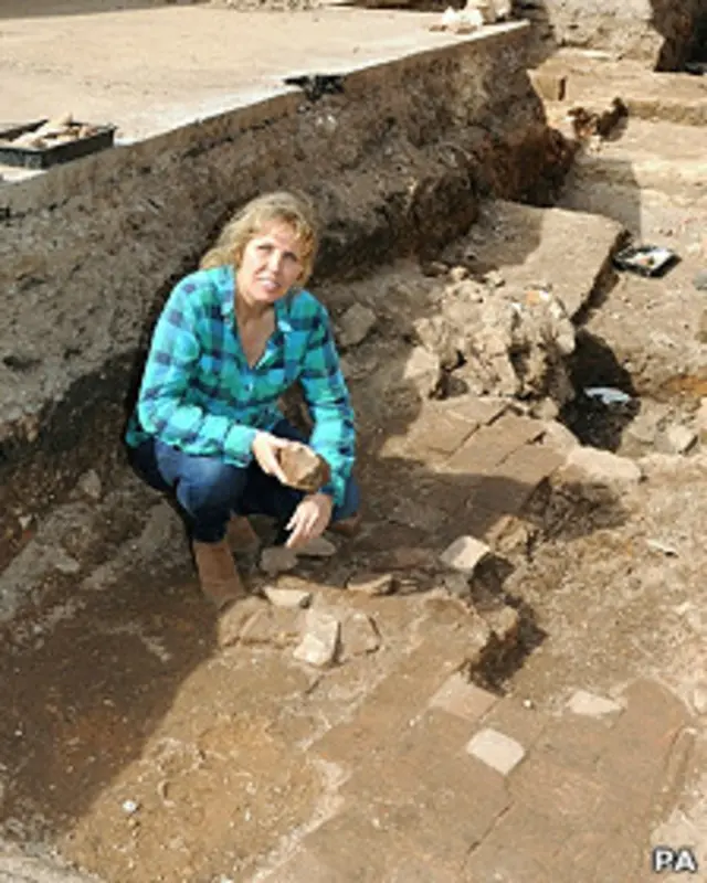 Arqueólogos de la Universidad de Leicester