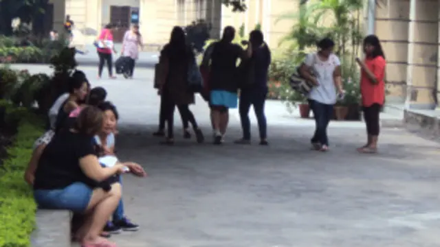 आज का युवा फ़ेसबुक और ट्विटर पर ही अपना सुख-दुख बांटता है