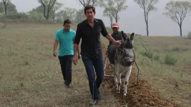 Justin Rowlat en China