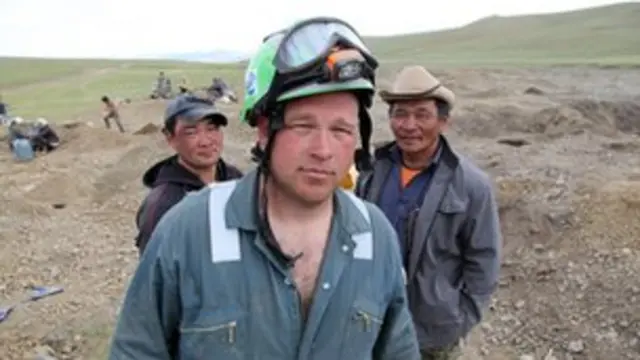 Craig y otros mineros de Mongolia