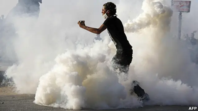 Un egipcio en una protesta por la película en El Cairo.