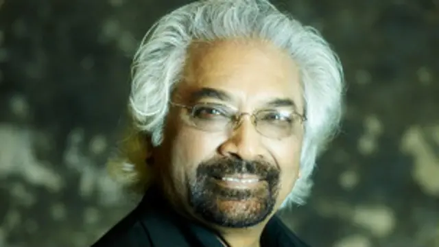 विज्ञान के क्षेत्र में पित्रोदा के विशेष योगदान के लिए उन्हें 2009 में पद्म भूषण से नवाज़ा गया . 