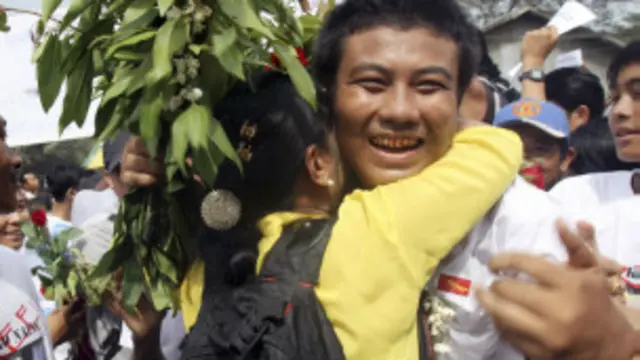 _burma_political_prisoner_