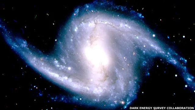 Imagen captada con la Cámara de Energía Oscura de la galaxia NGC 1365 Foto Dark Energy Survey Collaboration 