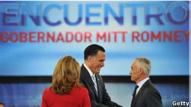 Romney con los presentadores de Univisión