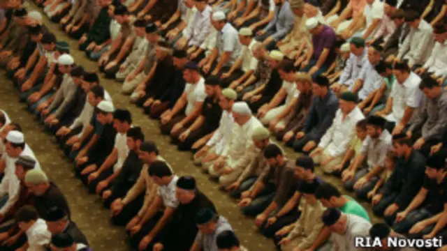 Мусульмане в мечети