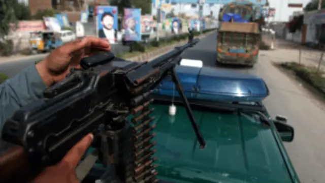 دوشنبه په افغانستان کې د ولسمشریزو او ولایتي شوراګانو د ټاکنو د نوماندانو لپاره د نوم ثبتولو لومړۍ ورځ وه.