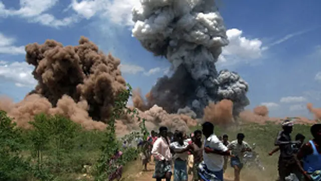 इसी साल मुथालिपट्टी में एक पटाखा फैक्ट्री की इमारत में आग लगने से 54 लोगों की मौत हुई थी.