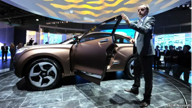 Стив Маттин и Lada XRay