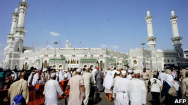 پولیسو ویلي، چې د پېښې په اړه پلټنه کوي.