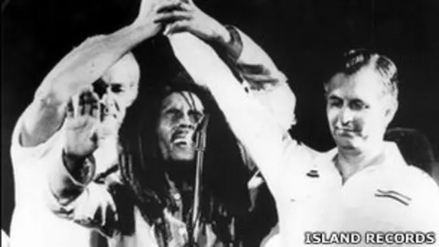 Боб Марли и политики Ямайки на концерте One Love в 1978 году