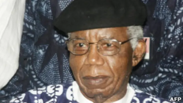 Chinua Achebe