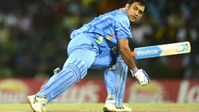 වසරේ ජනප්රියම ක්රීඩකයා සම්මානයෙන් පිදුම් ලබන දෙවැනි ඉන්දීය ක්රීඩකයා දෝනි