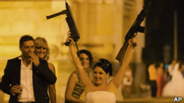 Оружие на свадьбе