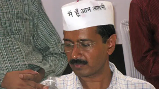 अरविंद केजरीवाल ने कहा कि सलमान सबूतों को तोड़-मरोड़ कर पेश कर रहे हैं.