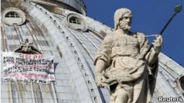 Протест на куполе собора Святого Петра