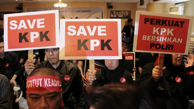 Dukungan masyarakat terhadap pemberantasan korupsi terus bergulir.