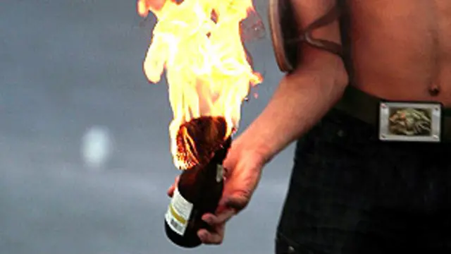 पत्रिका में पेट्रोल बम की जानकारी