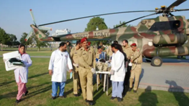 मलाला को दूसरे अस्पताल ले जाया गया