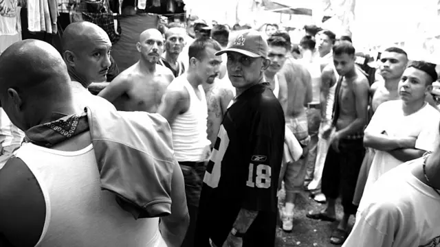 Pandilleros en la cárcel de Cojutepeque, en El Salvador. Foto: BBC - IGNACIO DE LOS REYES
