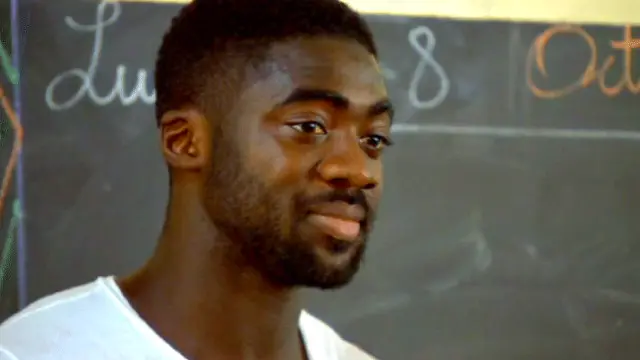 کولو جانوروں سے اتنے خوف زدہ ہیں کہ انھوں نے اپنے کتے کو سات سال سے ہاتھ نہیں لگایا