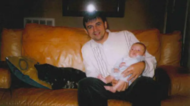 Александр Фишенко с сыном (фото из ходатайства адвоката)