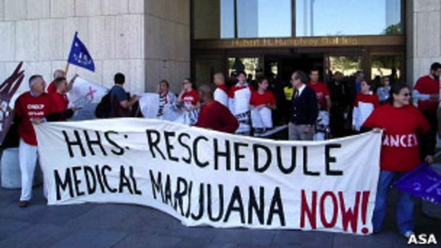 Manifestación para reclasificar la marihuana medicinal