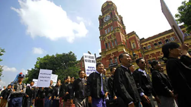 တရား သူကြီးတွေကို နယ်မြေ ပြောင်းရွှေ့ တာက လွဲပြီး တခြား အရေးယူ အပြစ် ပေးတာ မျိုး အားနည်း