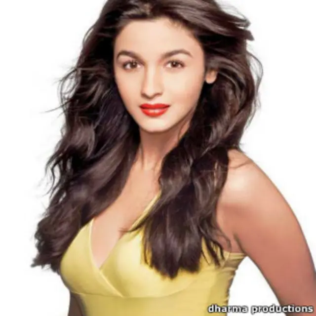 नवोदित आलिया भट्ट, इमरान हाशमी की बहन हैं.