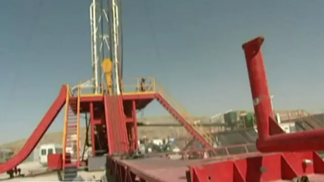 په قرار داد کې عربي او ترکي شرکتونو هریو ۴۰ په سلو کې او دغضفرګروپ افغاني شرکت ۲۰ په سلو کې ونډه لري چی د نفتو ګازو تر پلور وروسته افغان دولت ۵۰ سلنه ګټه لاسته راوړي.