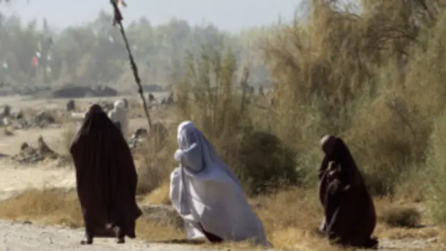 د بښنې نړیوال سازمان وايي افغان مېرمنې خپلو کورنيو کې هم له تاوتريخوالي سره مخامخې کېږي