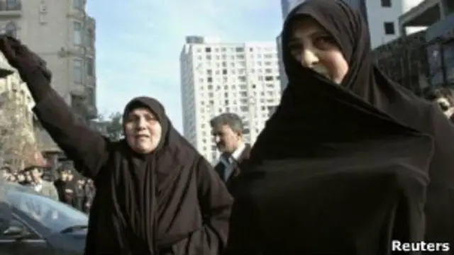 Bakıda məktəblərdə hicab qadağasına etiraz aksiyası, dekabr 2010-cu il