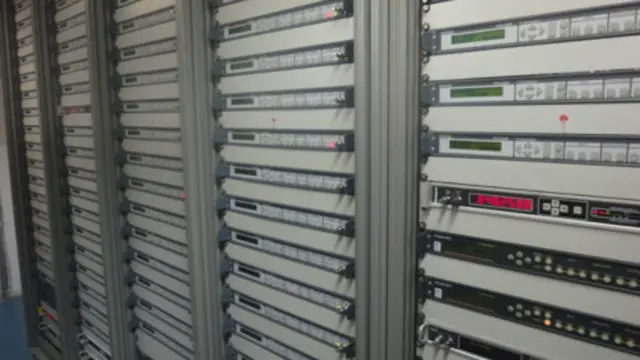 मौजूदा व्यवस्था में ज्यादातर घरों में एनालॉग तकनीक के ज़रिए टीवी देखा जाता है