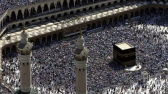 سعودي عربستان سږ کال د خپلو حاجيانو شمير ٥٠ سلنه او د نورو اسلامي هيوادونو ٢٠ سلنه کم کړ.