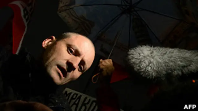 Координатор "Левого фронта" Сергей Удальцов на митинге 30 октября 2012 года в Москве