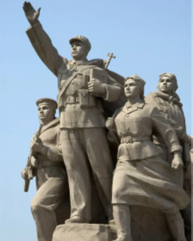 En nombre de la revolución, el país se concentró en una carrera frenética para fundir acero.