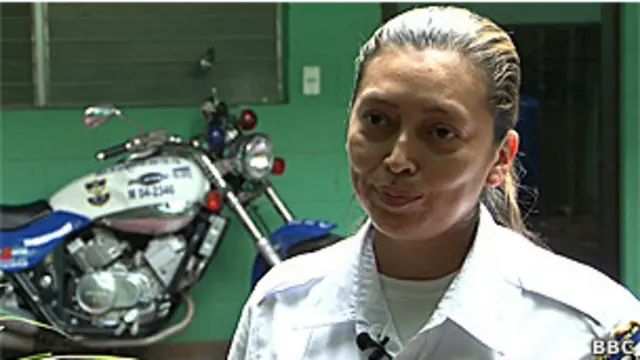 Noemí Cerritos, agente de policía en La Libertad, El Salvador