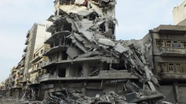 شهدت حمص بعضا من أشرس الاشتباكات خلال العام الأول من الصراع السوري الذي اندلع في مارس/آذار عام 2011.