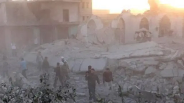 فوج کا کہنا ہے کہ اس نے باغیوں کے علاقے پر تینوں اطراف سے حملہ کیا ہے 