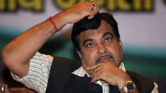 साल भर फिसलती रही भारतीय जनता पार्टी के अध्यक्ष गडकरी की जबान.