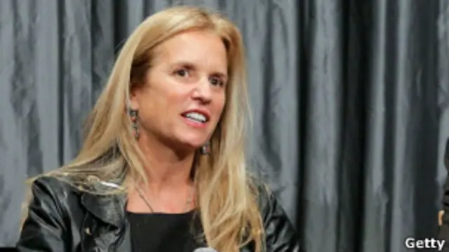 Kerry anak dari Senator Kennedy dan Gubernur New York Andrew Cuomo.